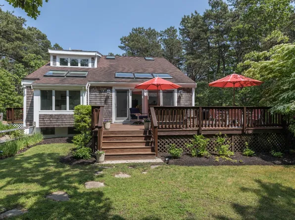 234 Vineyard Meadow Fms Rd, West Tisbury, MA 02575