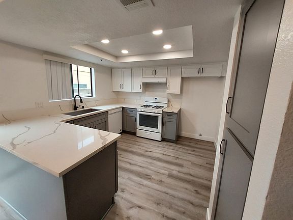 3rd image of 13891 Cedar St #4079973