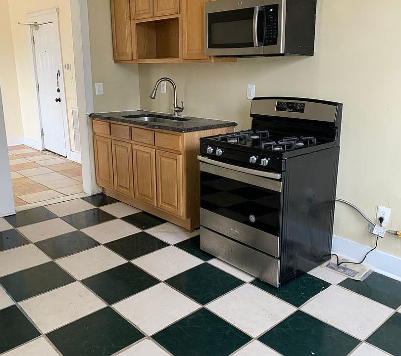 1st image of 48 Salem St #2