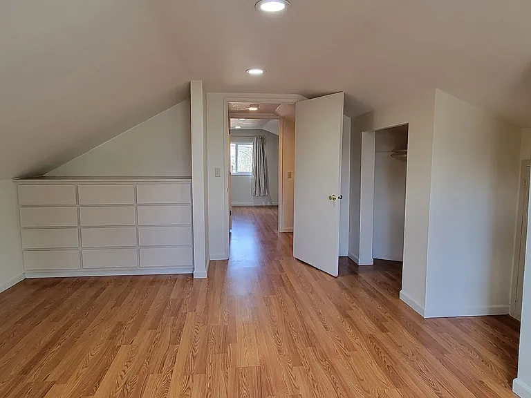 1217 Goucher St — Photo 13
