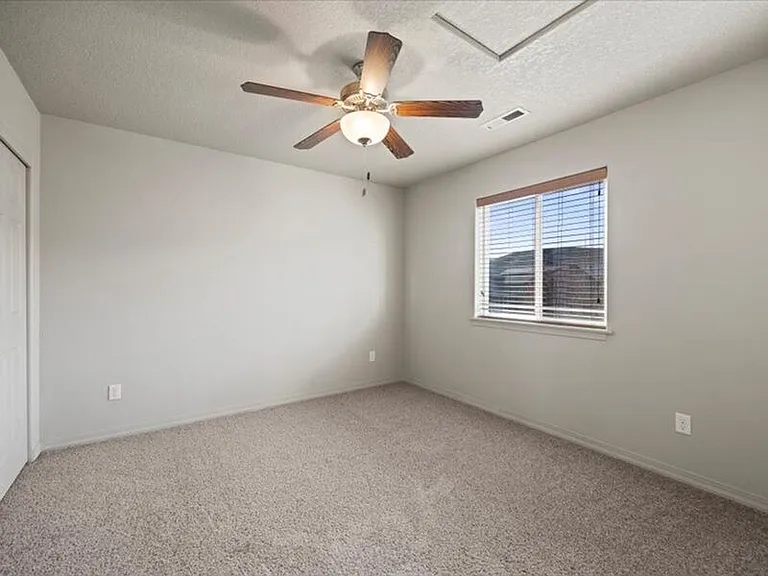 416 Rose St — Photo 16