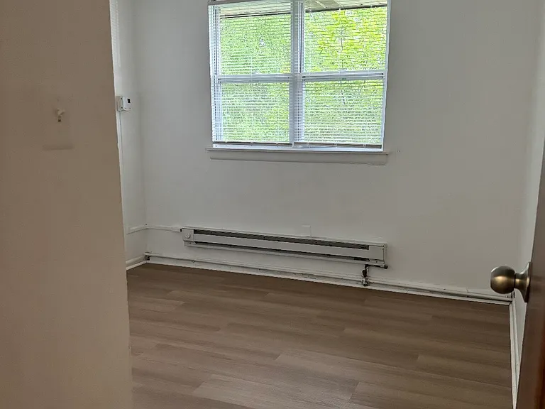 96 Barry Ave #C — Photo 5