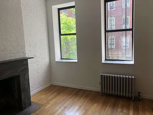 Rented by GreenVill Real Estate LLC | media 20