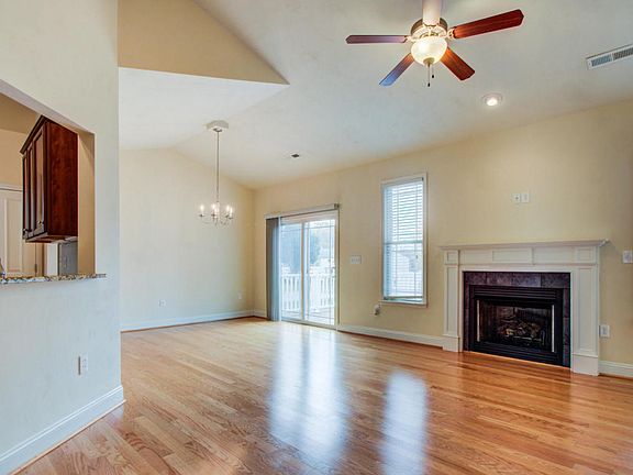 4th image of 1073 Stokes Dr