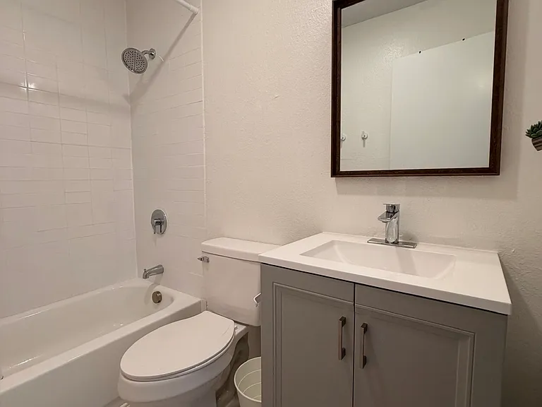 107 W Virginia Ave — Photo 11