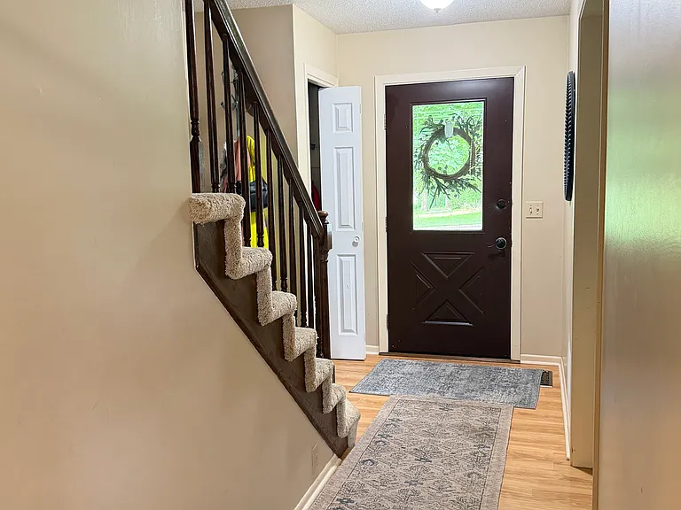 415 Grand Ave — Photo 4