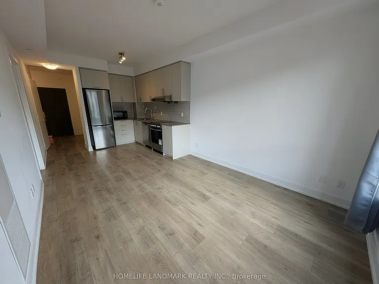 268 Buchanan Dr #216W — Photo 2