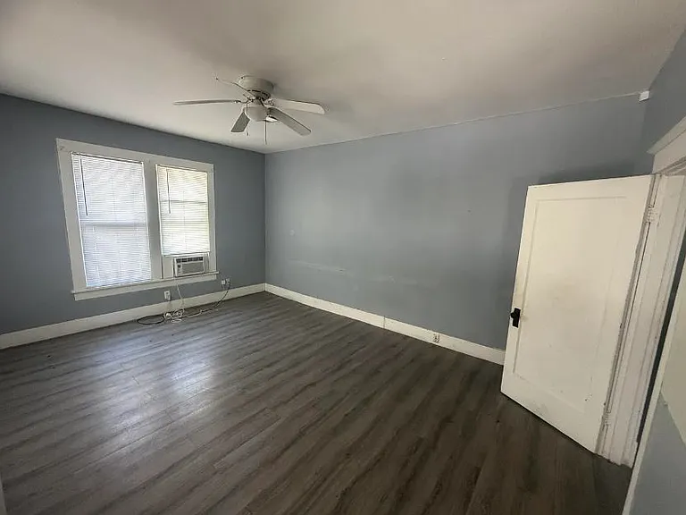 719 S Plum St — Photo 2