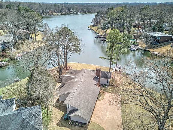 2nd image of 94 Viking Dr
