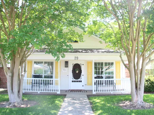 29 Cottage Dr, Fairhope, AL 36532