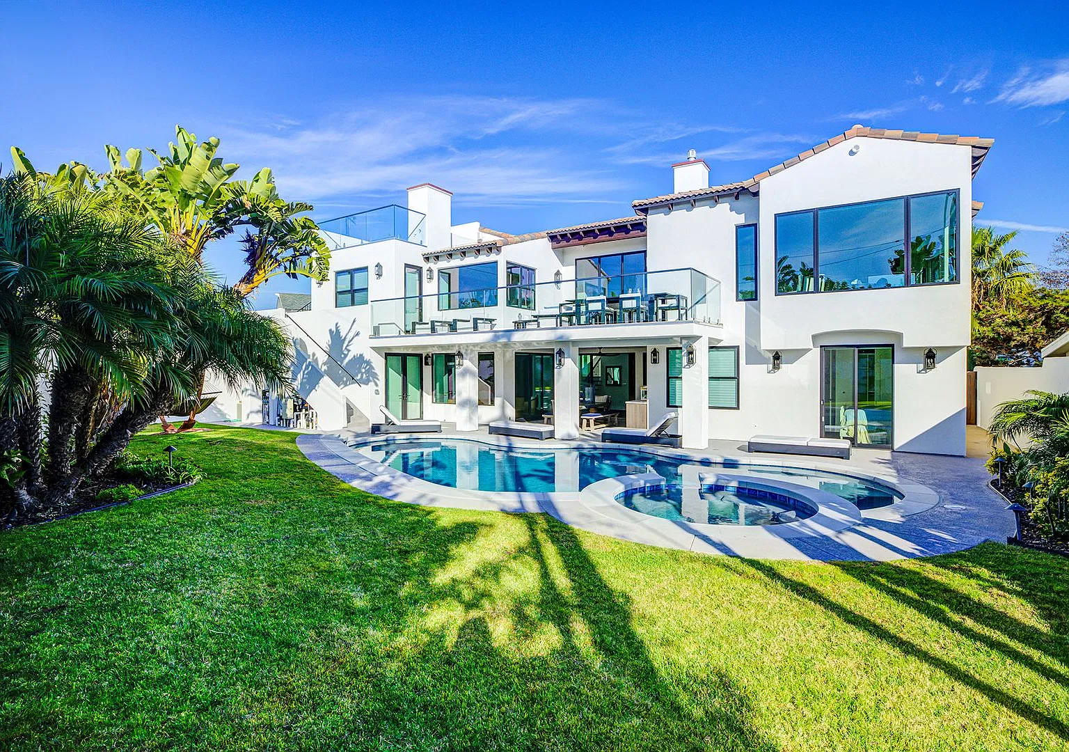 1070 Coronado Avenue — Photo 4