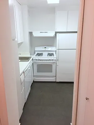 Rented by Carlyle Property Management | media 2