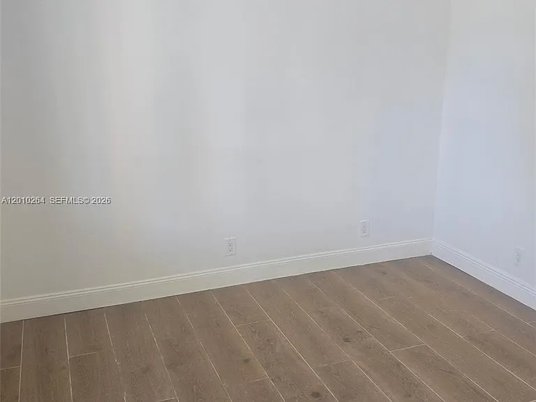 3300 SE 6th St #2 — Photo 3