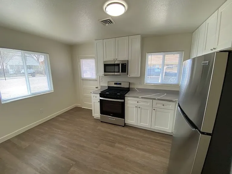 2765 W 2nd Ave — Photo 4