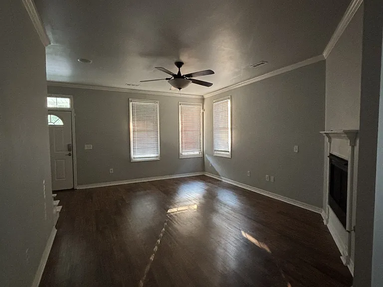 3522 W Belmont Cir — Photo 4