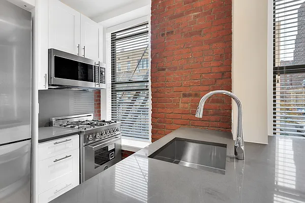 Rented by Cooper & Cooper Real Estate | media 19