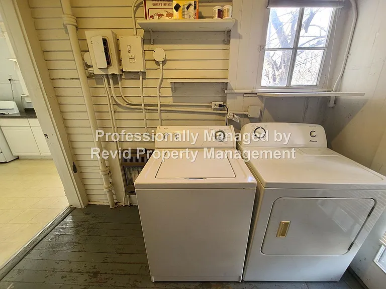 2164 Harbert Ave W — Photo 15