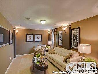 4th image of 228 Primrose Way