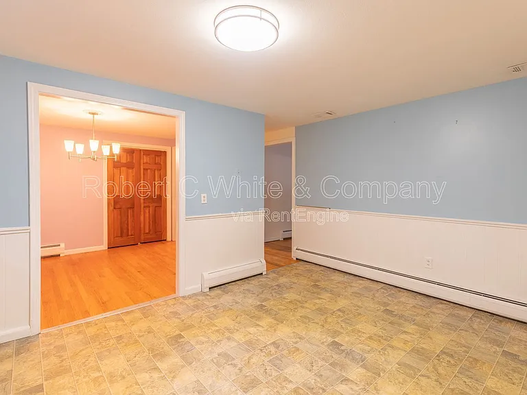 427 Graham Rd — Photo 10