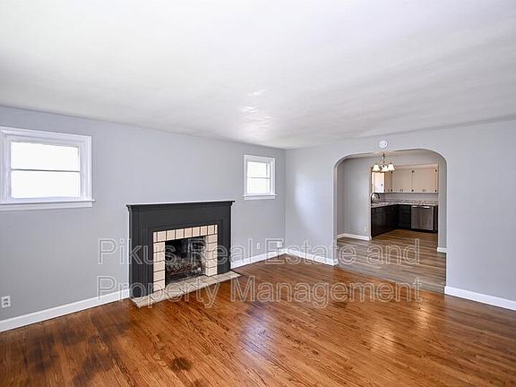 2nd image of 2421 Nicholas Pl NW