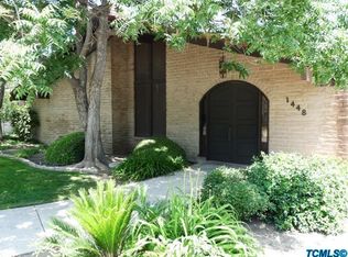 1448 S Pinkham St, Visalia, CA 93292