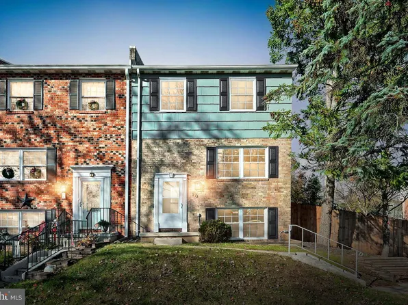 10 Middle Grove Ct E, Westminster, MD 21157