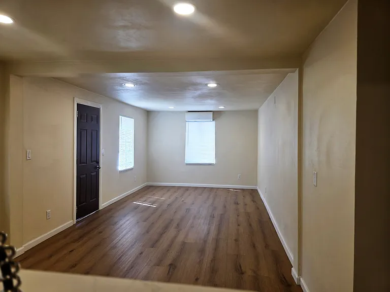435 E Drachman St — Photo 13