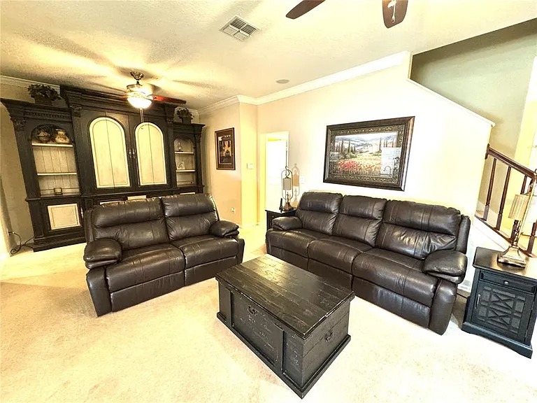 1483 Hillview Ln — Photo 4