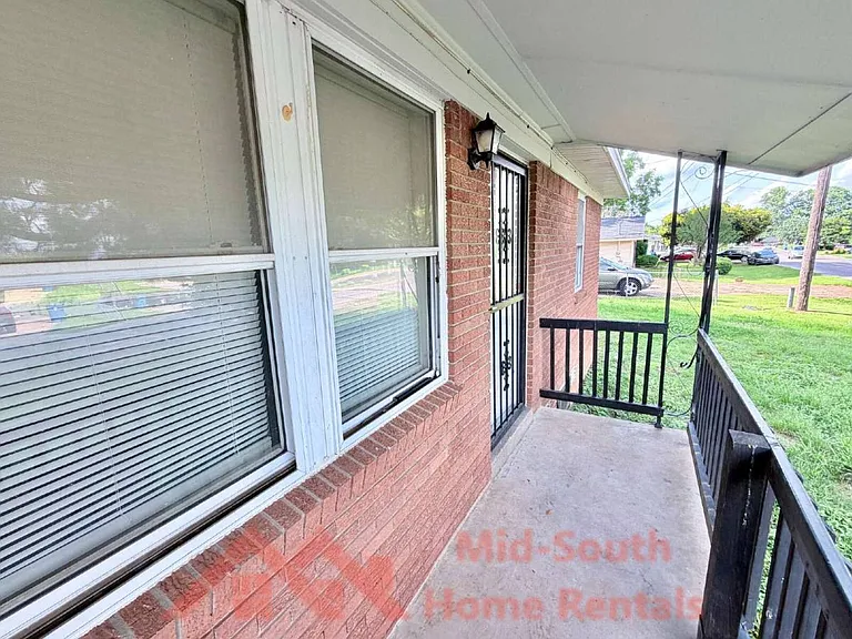 721 Best St — Photo 4