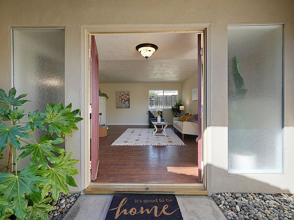 4th image of 4713 Pedersen Way