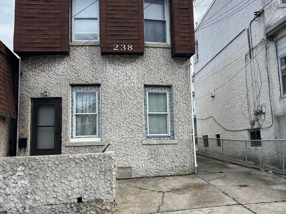 1st image of 238 Hylan Blvd