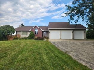 5464 S Maple Island Rd, Fremont, MI 49412