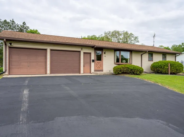 140 Meadow Ln, Lyndon Station, WI 53944