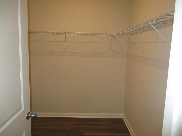 1443 Porchfield Dr — Photo 23