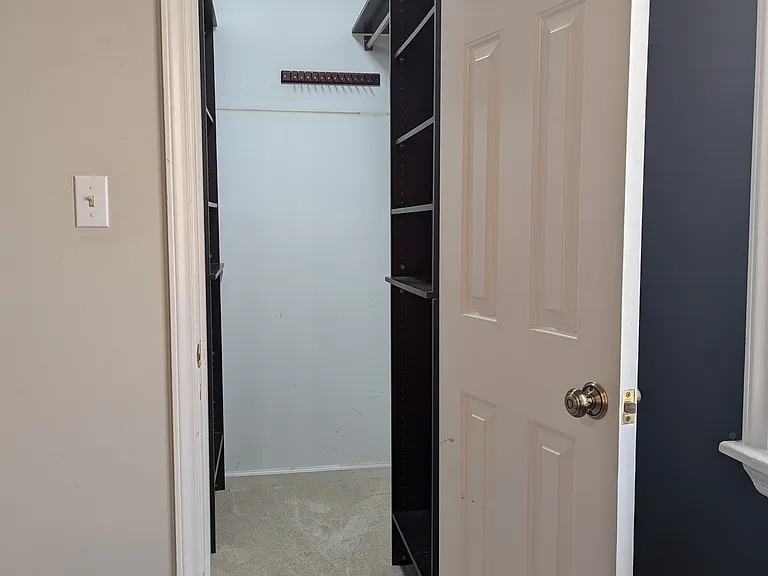 5400 Scenic View Ln — Photo 2