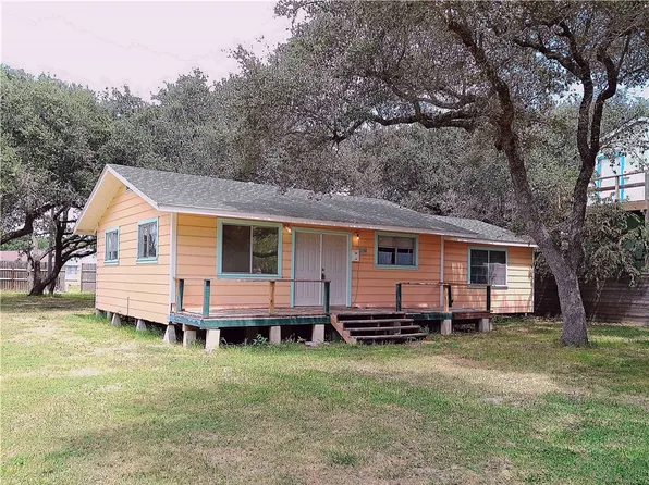 1408 Mallard Dr, Rockport, TX 78382