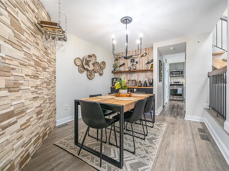 4122 Bloomingdale Dr — Photo 8