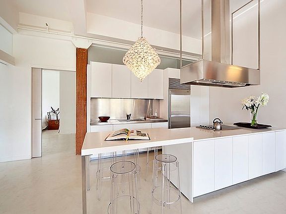 3rd image of 145 6th Ave APT 4A