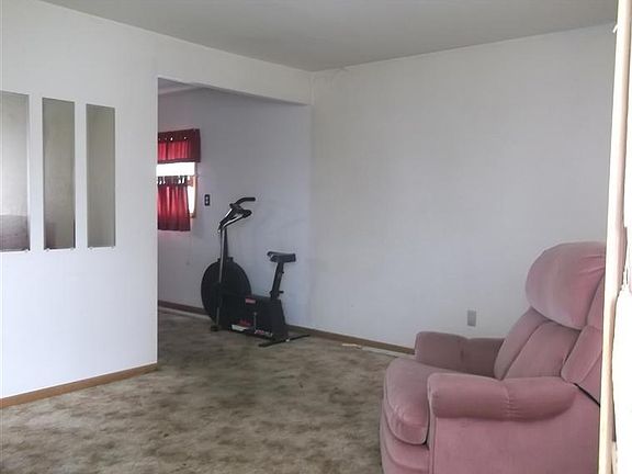 3rd image of 5220 Gardendale Ave