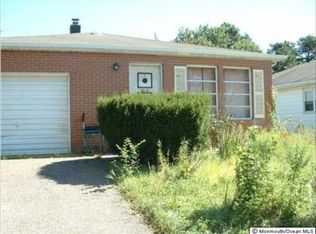 810 Jamaica Blvd, Toms River, NJ 08757