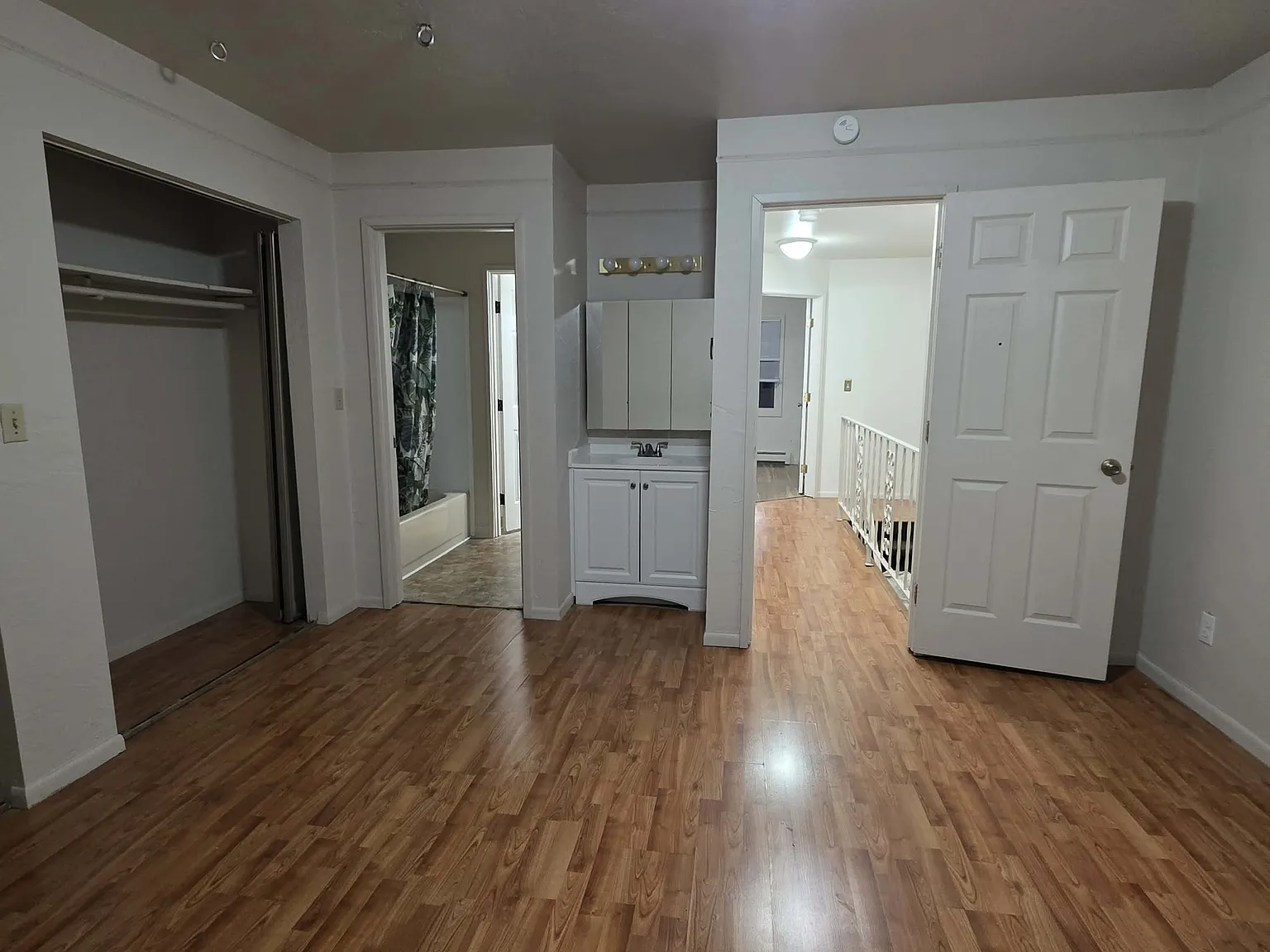 2 bed, 1.5 bath, 990 sqft, $1,895 — Photo 4