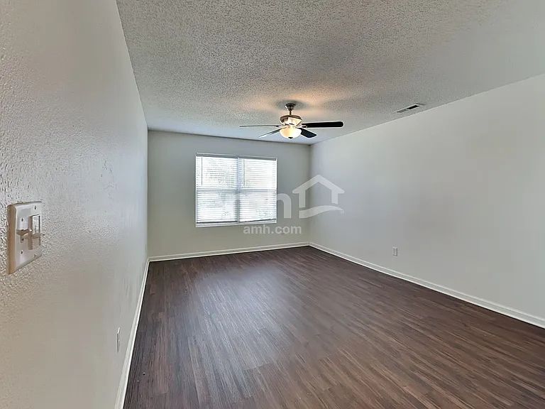 12483 Old Pond Rd — Photo 7