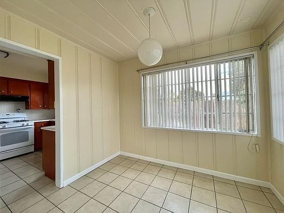 4th image of 2984 Massachusetts Ave