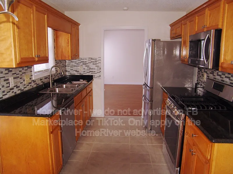 3 bed, 2.0 bath, 1442 sqft, $1,850 — Photo 3