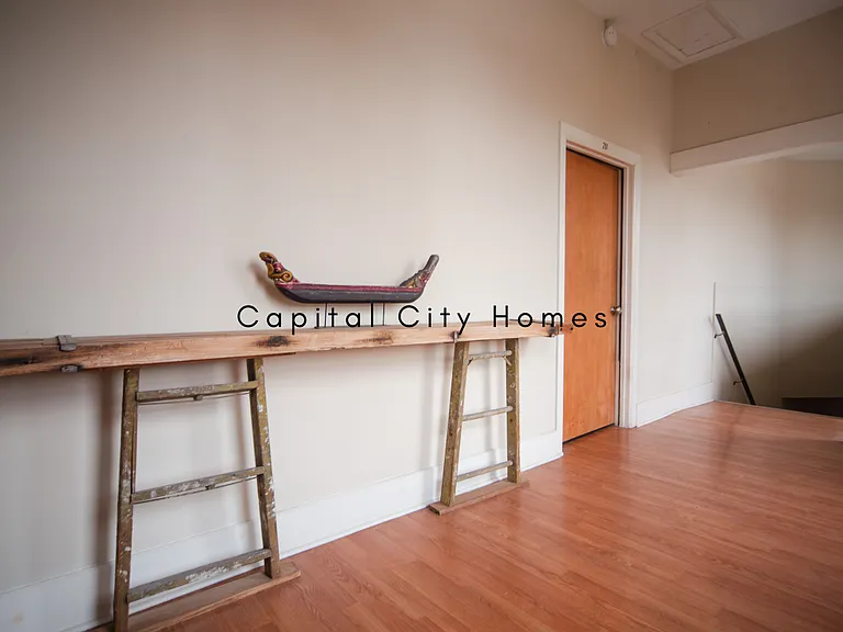 1315 Shelby St #201 — Photo 2