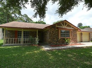 50 Artesian Oaks Dr, Conroe, TX 77304