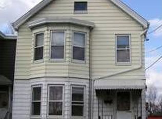 32 Prospect St, Lodi, NJ 07644