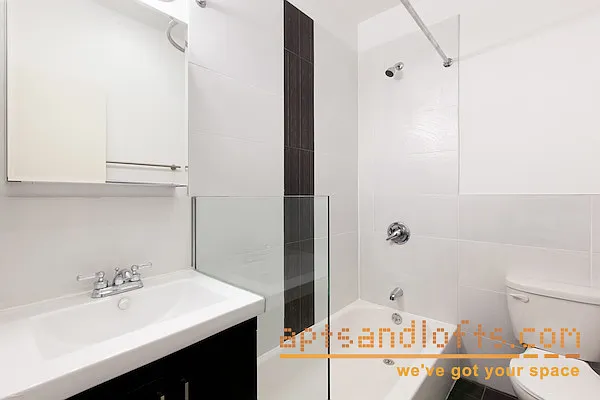 Rented by aptsandlofts.com | media 12