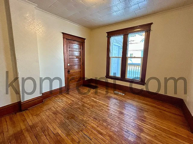 705 10th St NE — Photo 6