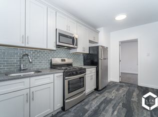 102 Dahill Rd #2R, Brooklyn, NY 11218